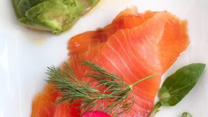 Heart healthy foods including fresh vegetables